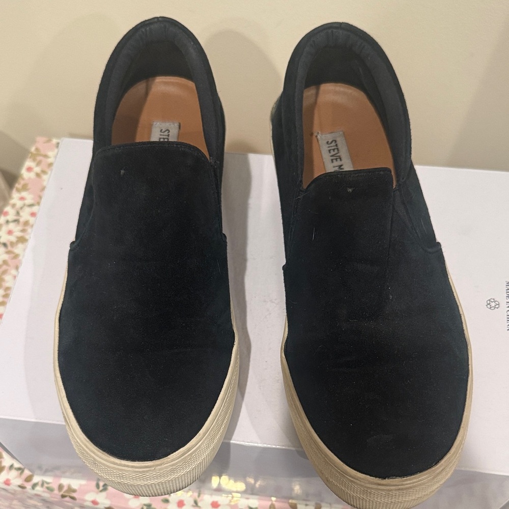 Steve Madden Womens Black Slip-On Shoes